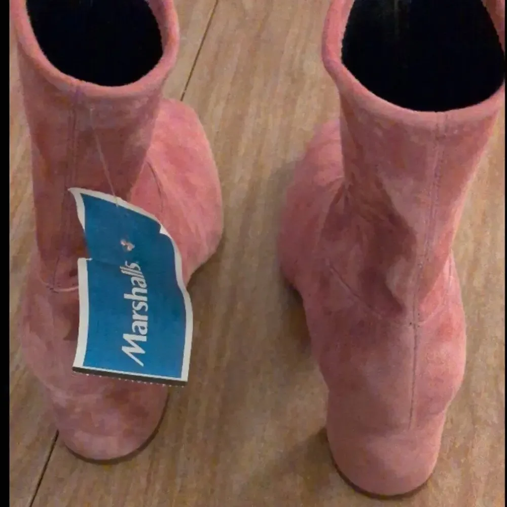 NWT L.K. Bennett Harp Pink Suede Ankle Boots - Square Toe - Size 37 EU / size 7